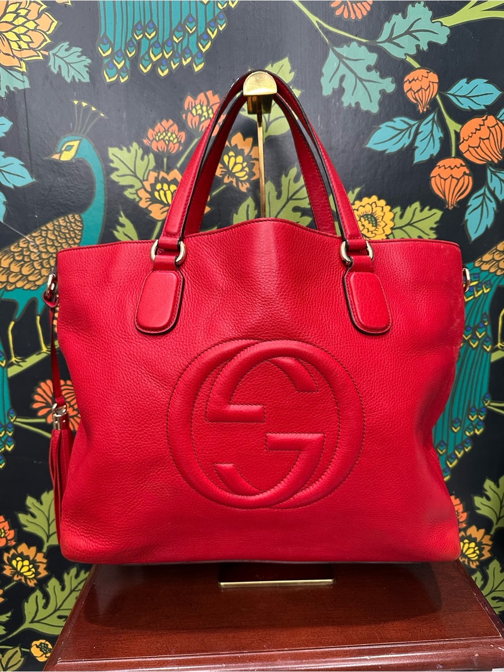 Gucci Soho Large Tomato Red Leather Interlocking G Tassel Tote Bag - Picture 2 of 12